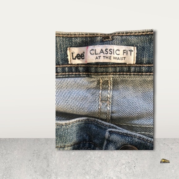 Lee Classic Fit Women's Size 20W Blue Denim Straight Jeans - Picture 4 of 7